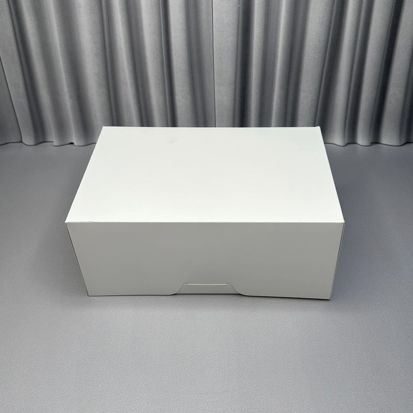 Törtchenbox mit Tablett 24 x 16 x 10 cm 1 Stück 10052